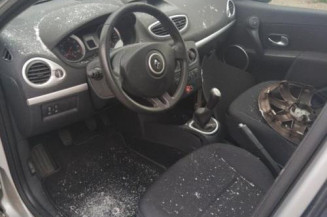 Poignee interieur avant droit RENAULT CLIO 3