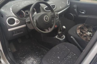 Poignee interieur avant gauche RENAULT CLIO 3