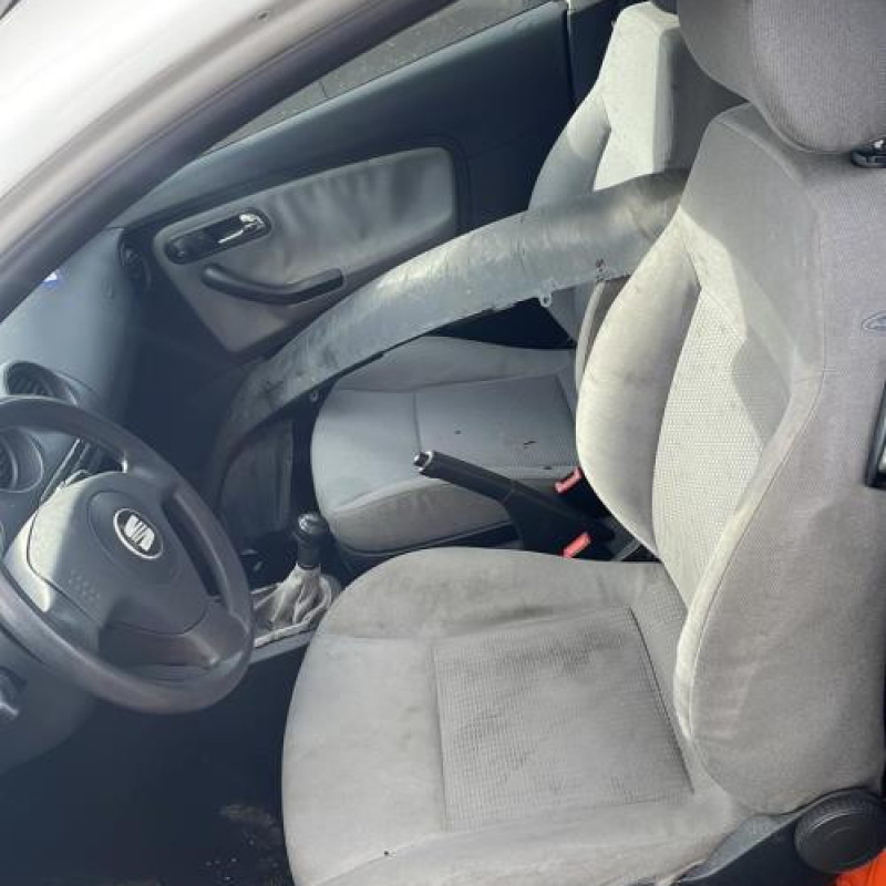 Malle/Hayon arriere SEAT IBIZA 3 Photo n°8