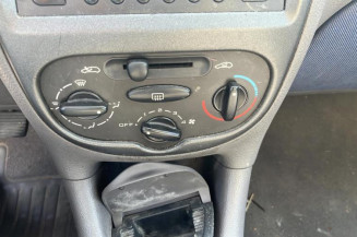 Poignee interieur avant gauche PEUGEOT 206