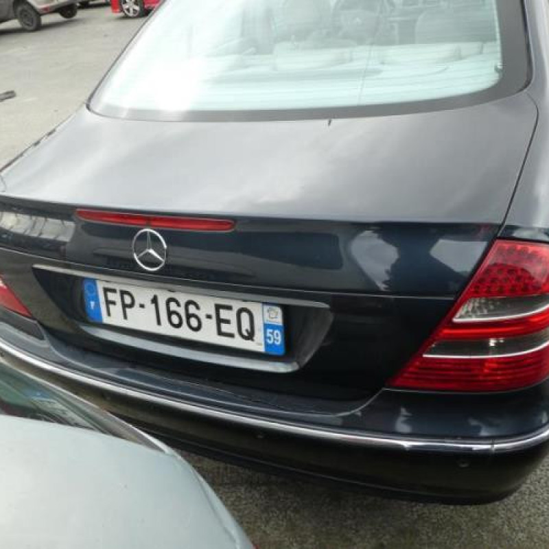 Vitre arriere gauche MERCEDES CLASSE E 211 Photo n°4