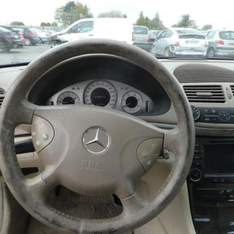 Vitre arriere gauche MERCEDES CLASSE E 211 Photo n°8