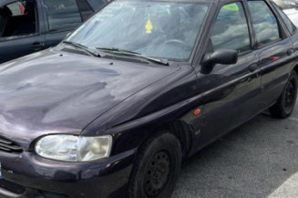 Feu arriere secondaire droit (feux) FORD ESCORT 6