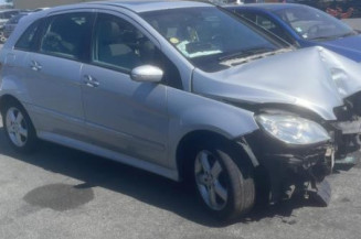 Feu arriere principal gauche (feux) MERCEDES CLASSE B 245