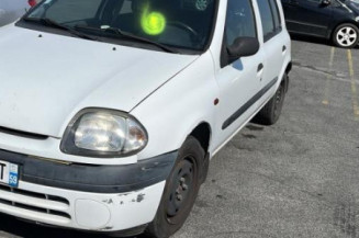 Aile avant gauche RENAULT CLIO 2