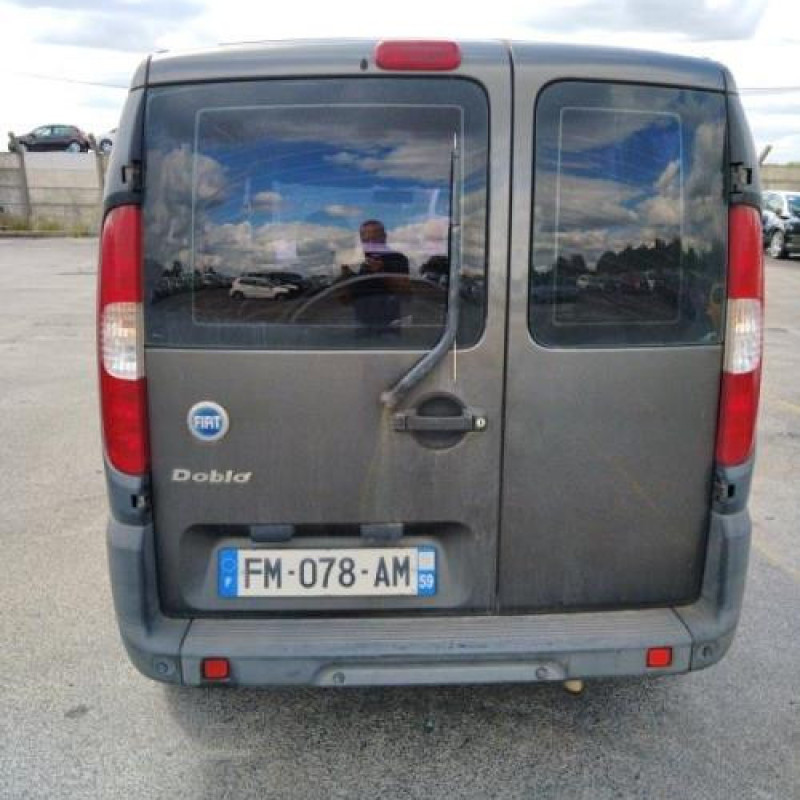 Poignee porte avant gauche FIAT DOBLO 1 Photo n°6