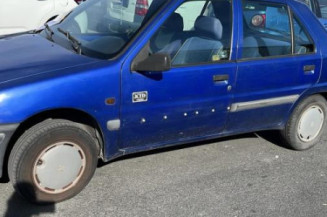 Pare choc avant PEUGEOT 106