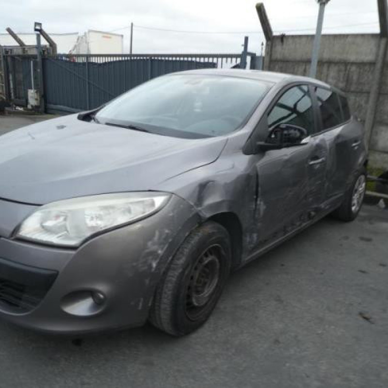 Vitre arriere gauche RENAULT MEGANE 3 Photo n°2