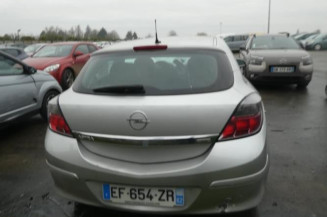 Bouton de coffre OPEL ASTRA H