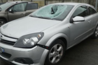 Pare boue avant droit OPEL ASTRA H