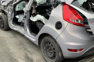 Arret de porte avant droit FORD FIESTA 6