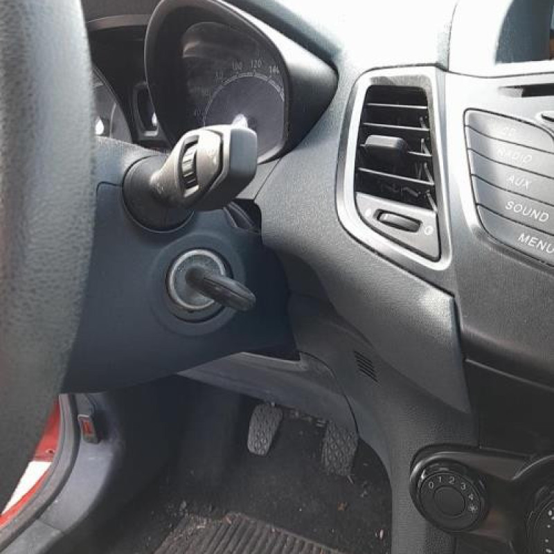 Poignee interieur avant droit FORD FIESTA 6 Photo n°11