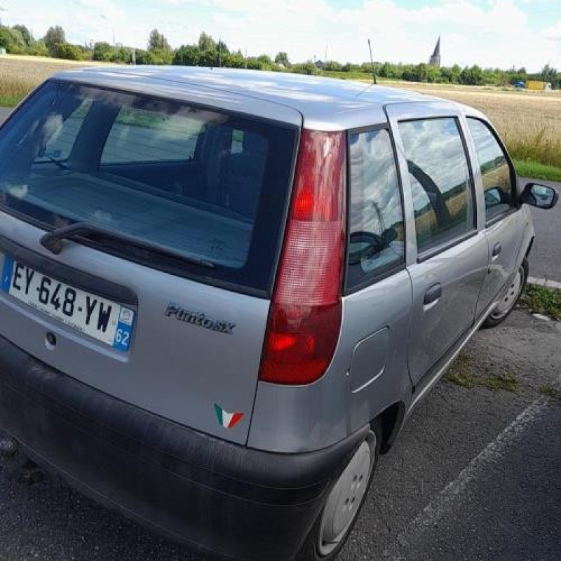 Malle/Hayon arriere FIAT PUNTO 1 Photo n°6