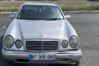 Etrier avant droit (freinage) MERCEDES CLASSE E 210