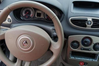 Interrupteur de leve vitre arriere gauche RENAULT CLIO 3