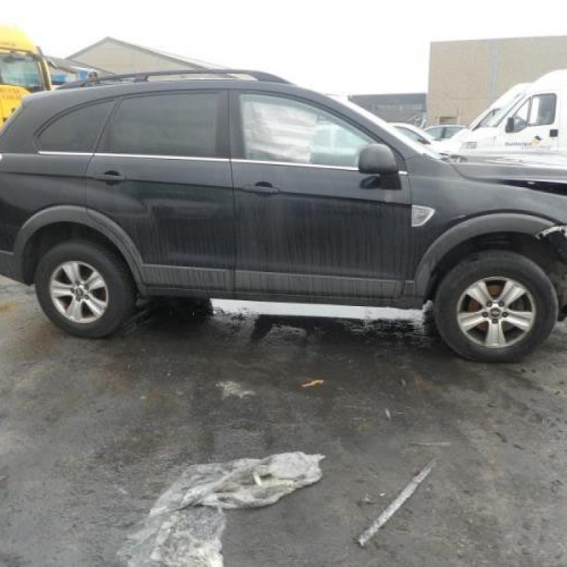 Verin de coffre CHEVROLET CAPTIVA Photo n°3