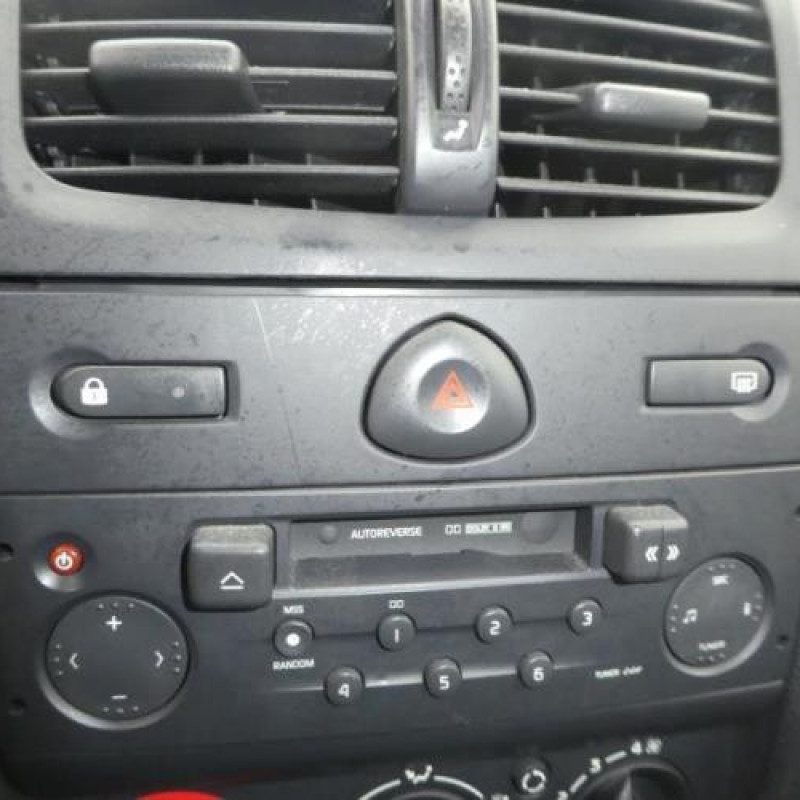 Autoradio d'origine RENAULT CLIO 2 Photo n°14