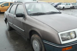 Optique avant secondaire gauche (feux)(clignotant) FORD SIERRA