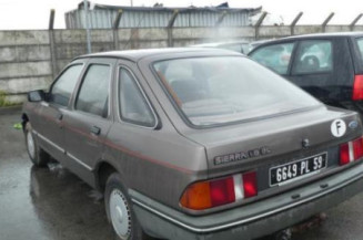 Optique avant secondaire gauche (feux)(clignotant) FORD SIERRA