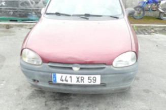 Serrure de coffre OPEL CORSA B