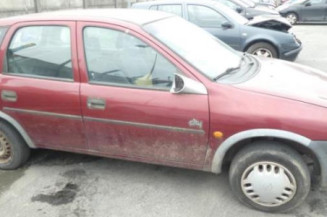 Serrure de coffre OPEL CORSA B