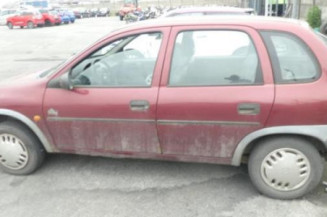 Serrure de coffre OPEL CORSA B