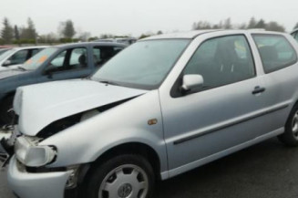 Vitre avant gauche VOLKSWAGEN POLO 3