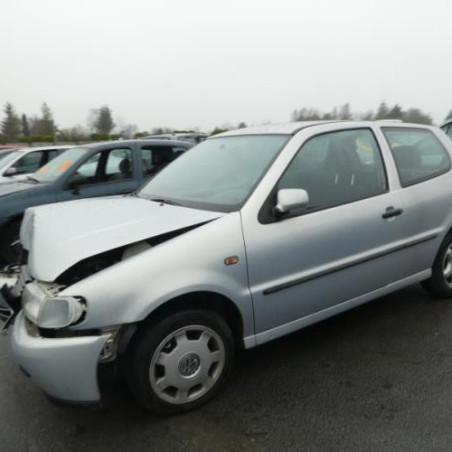 Vitre avant gauche VOLKSWAGEN POLO 3