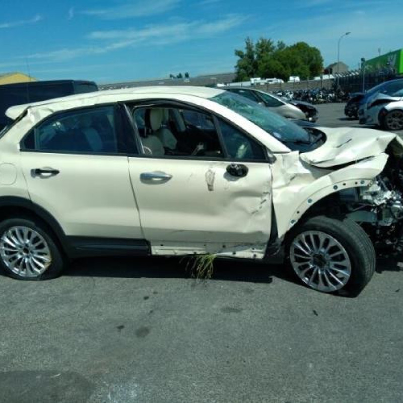 Attache ceinture avant gauche FIAT 500X Photo n°5