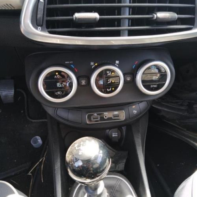 Poignee interieur arriere gauche FIAT 500X Photo n°12