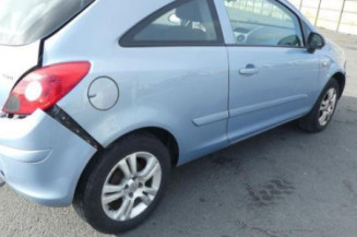 Serrure de coffre OPEL CORSA D