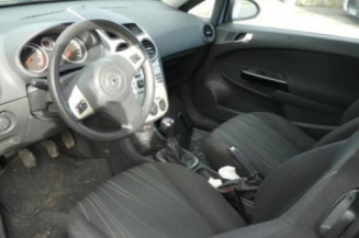 Serrure de coffre OPEL CORSA D