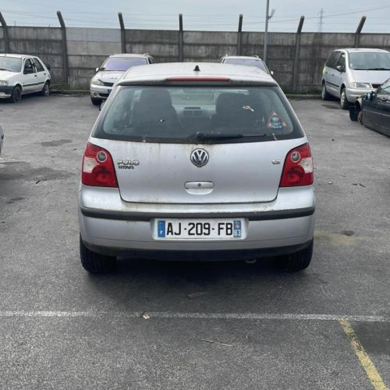 Pare boue arriere gauche VOLKSWAGEN POLO 4 Photo n°4