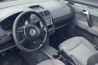 Pare boue arriere gauche VOLKSWAGEN POLO 4