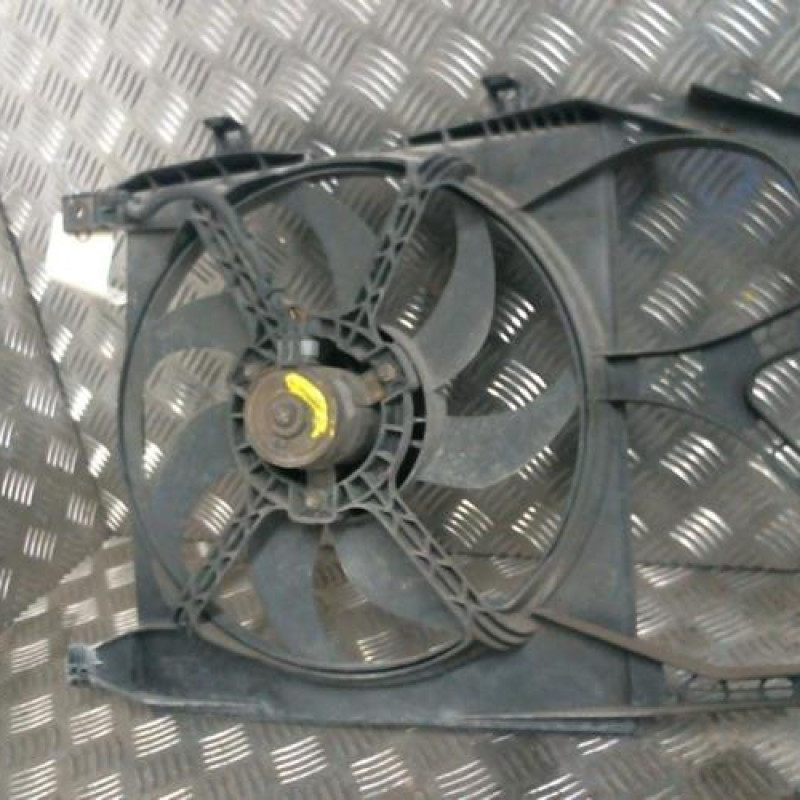 Moto ventilateur radiateur OPEL CORSA C Photo n°2