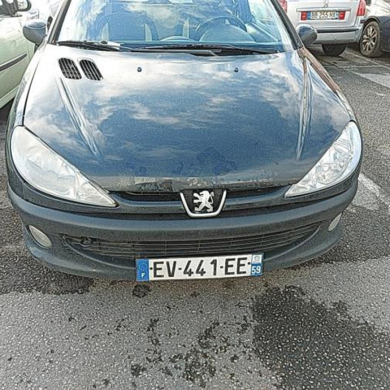 Anti brouillard arriere PEUGEOT 206 Photo n°4