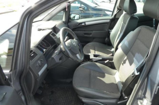 Custode avant droit OPEL ZAFIRA B