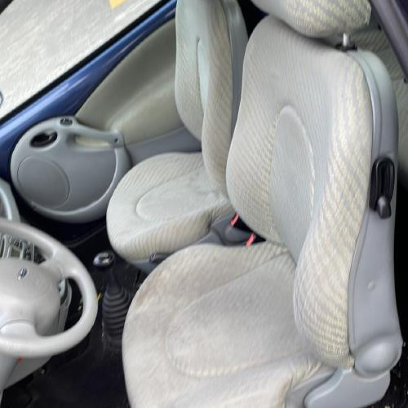 Retroviseur interieur FORD KA 1 Photo n°8