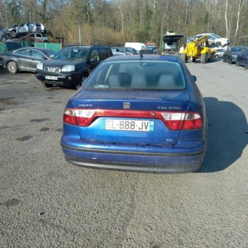 Malle/Hayon arriere SEAT TOLEDO 2 Photo n°7