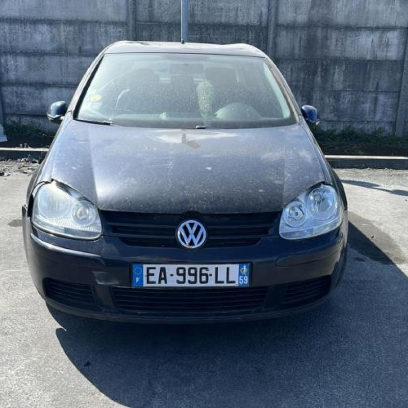 Feu arriere secondaire droit (feux) VOLKSWAGEN GOLF 5 Photo n°3