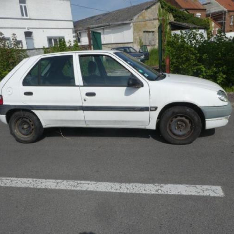 Calandre CITROEN SAXO Photo n°3