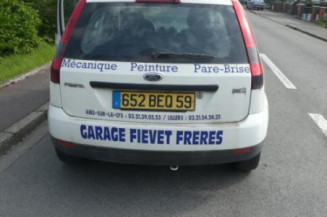 Pare boue avant droit FORD FIESTA 5