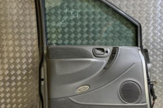 Porte avant gauche CHRYSLER GRAND VOYAGER 4