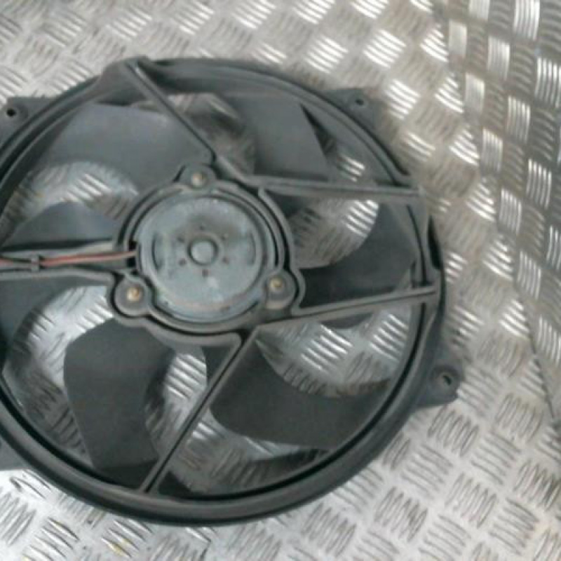 Moto ventilateur radiateur CITROEN C4 1 Photo n°2