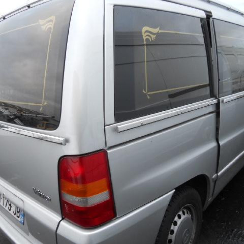 Pompe de direction MERCEDES VITO 638 Photo n°6