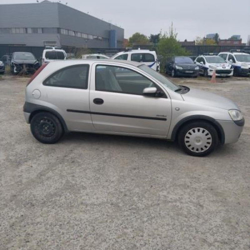 Pare choc arriere OPEL CORSA C Photo n°11