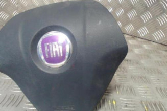 Air bag conducteur FIAT QUBO Photo n°1