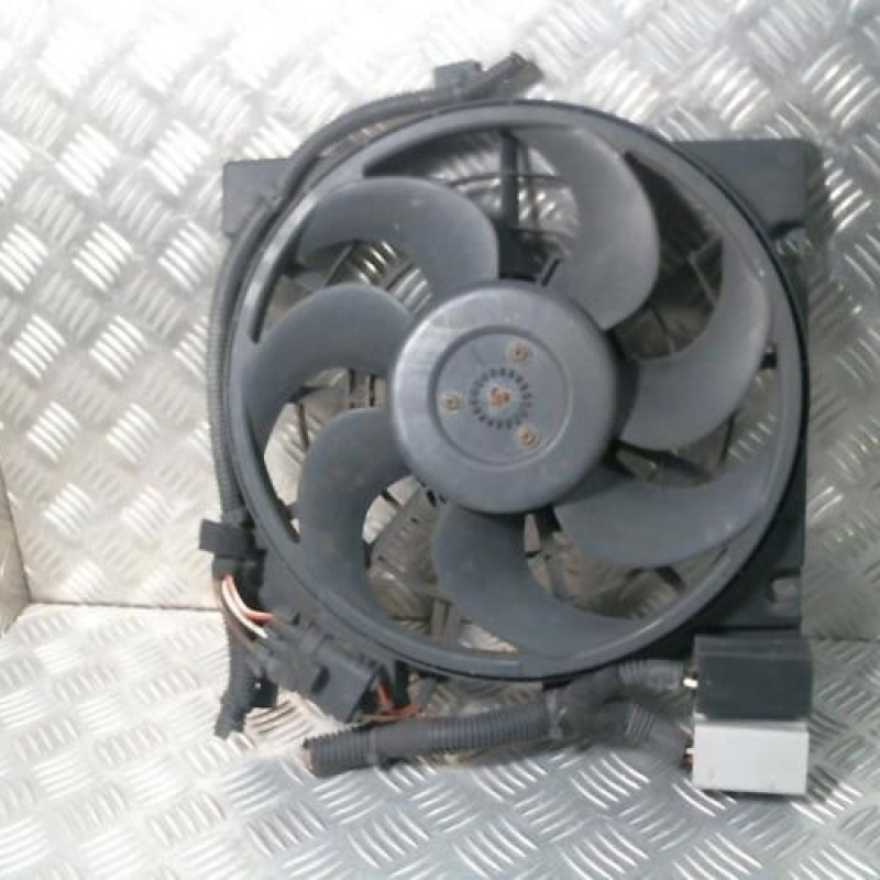 Moto ventilateur radiateur OPEL ZAFIRA B Photo n°1