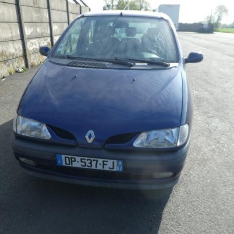 Pare choc avant RENAULT SCENIC 1 Photo n°8