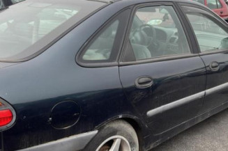 Aile avant droit RENAULT LAGUNA 1